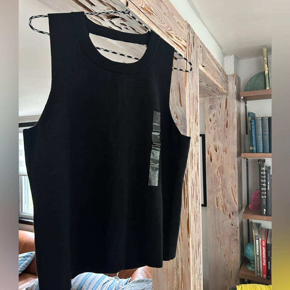 Banana Republic Black Sleeveless Top Size large